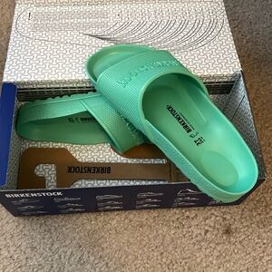 NWT Birkenstock Barbados Sandals Sz 37